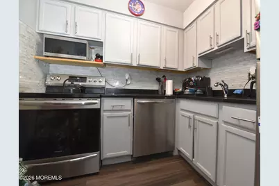 34 Woodmere Court, Freehold, NJ 07728 - Photo 3