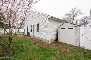 210 Raritan Pl, North Middletown, NJ 07748 - Photo 11