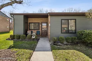 232 Medford Ct, Manalapan Township, NJ 07726 - Photo 1