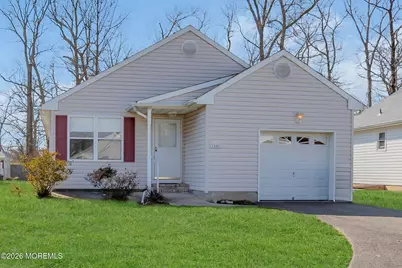 1440 Petunia Way S, Toms River Township, NJ 08755 - Photo 3