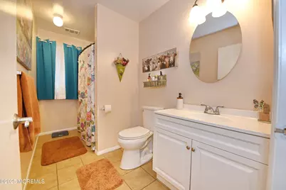 60 N Main Street N, Farmingdale, NJ 07727 - Photo 11