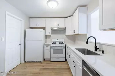 43 Poplar Place, Freehold, NJ 07728 - Photo 9