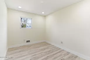 975 S Concourse, Aberdeen Township, NJ 07735 - Photo 23