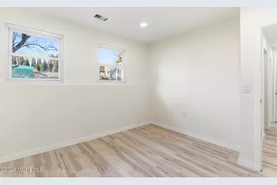 975 S Concourse, Aberdeen Township, NJ 07735 - Photo 27