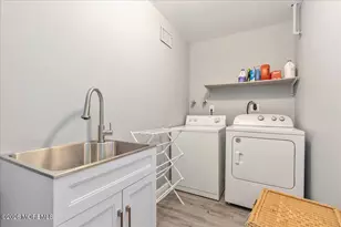 56 Maddaket Ct, Scotch Plains Township, NJ 07076 - Photo 23