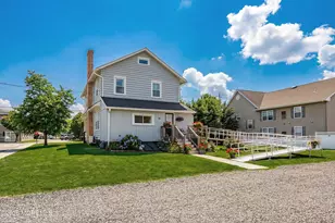 100 Main St, Farmingdale, NJ 07727 - Photo 21