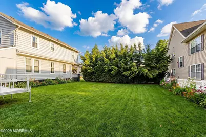 100 Main Street, Farmingdale, NJ 07727 - Photo 19