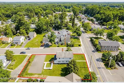 100 Main Street, Farmingdale, NJ 07727 - Photo 23