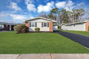 69 Clay Cir, Brick, NJ 08724 - Photo 3