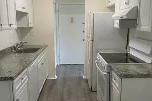 82 Amberly Dr, Manalapan Township, NJ 07726 - Photo 5