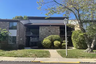 82 Amberly Dr, Manalapan Township, NJ 07726 - Photo 1