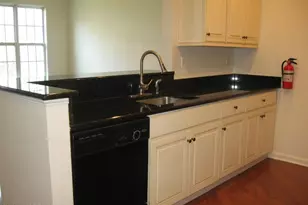 612 Sophee Ln, Lakewood, NJ 08701 - Photo 7