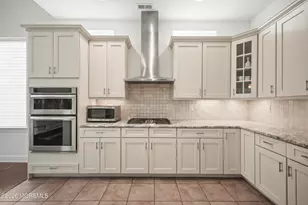 188 Campbell Ct, Shrewsbury, NJ 07702 - Photo 11