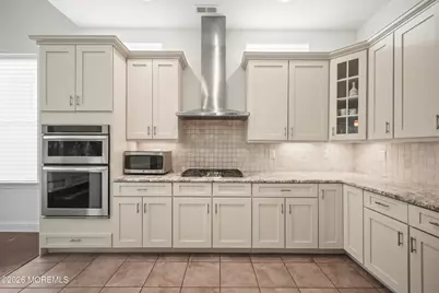 188 Campbell Court, Shrewsbury, NJ 07702 - Photo 11