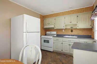 809 Shadylawn Way, Aberdeen Township, NJ 07735 - Photo 9