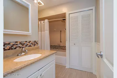 122 Manchester Court, Red Bank, NJ 07701 - Photo 15