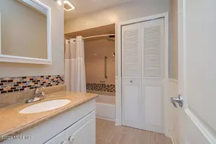 122 Manchester Ct, Red Bank, NJ 07701 - Photo 15