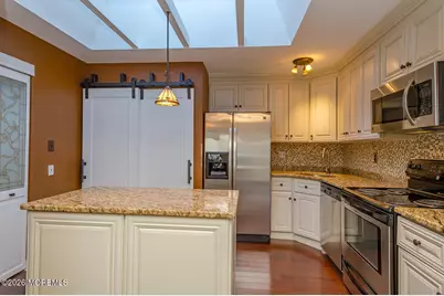 122 Manchester Court, Red Bank, NJ 07701 - Photo 11