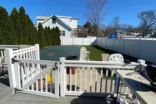 319 Roosevelt Ave, Oakhurst, NJ 07755 - Photo 3