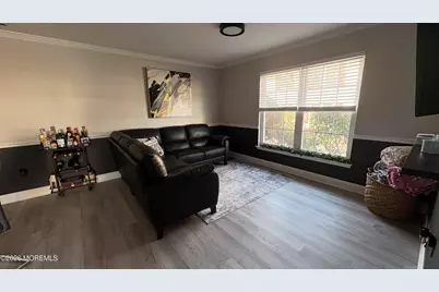 902 Buckingham Circle, Middletown, NJ 07748 - Photo 3