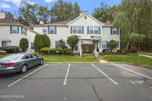 1115 Roseberry Ct, Morganville, NJ 07751 - Photo 3
