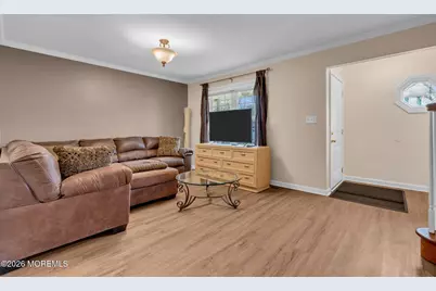 72 Kingsley Way, Freehold, NJ 07728 - Photo 9