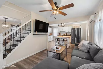 458 S Laurel Avenue, Hazlet Township, NJ 07734 - Photo 5