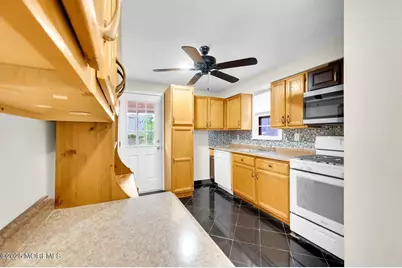 46 Woodland Avenue, Keansburg, NJ 07734 - Photo 7