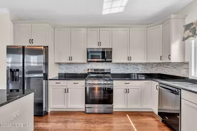 201 Gateway Court #1, Union Beach, NJ 07735 - Photo 7