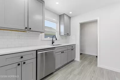 52 Pomona Boulevard, Keyport, NJ 07735 - Photo 7