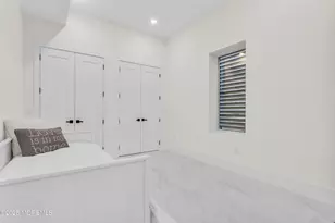 20 Van Nostrand Ave, Jersey City, NJ 07305 - Photo 15