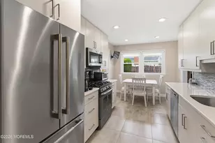 1 Blenheim Rd, Manalapan Township, NJ 07726 - Photo 11