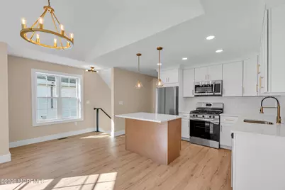 39 Seadrift Avenue, Highlands, NJ 07732 - Photo 9