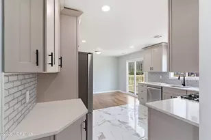 39 Blue Jay Dr, Toms River Township, NJ 08755 - Photo 11