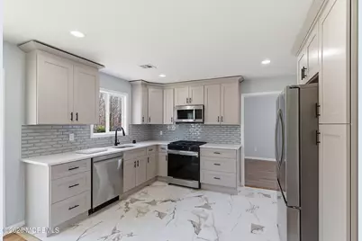 39 Blue Jay Drive, Toms River Township, NJ 08755 - Photo 3