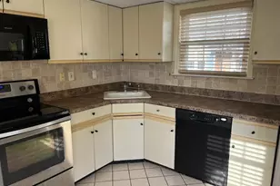 27C Benjamin Franklin Dr, Monroe Township, NJ 08831 - Photo 5