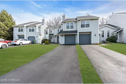 44 Malibu Drive, Eatontown, NJ 07724 - Photo 3