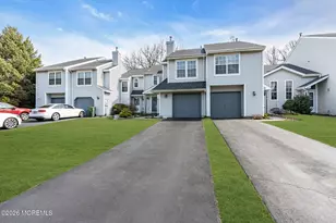 44 Malibu Dr, Eatontown, NJ 07724 - Photo 3