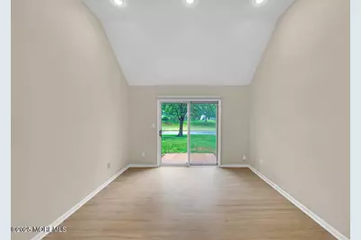 4 Cooper Court, Freehold, NJ 07728 - Photo 7