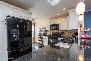 60 Horseshoe Ct, Tinton Falls, NJ 07753 - Photo 7