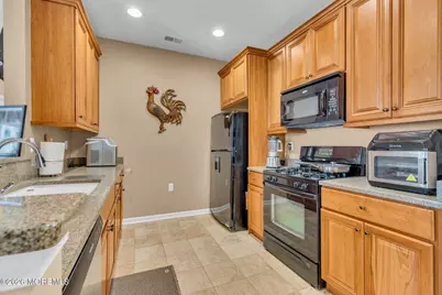 622 Sophee Lane, Lakewood, NJ 08701 - Photo 11