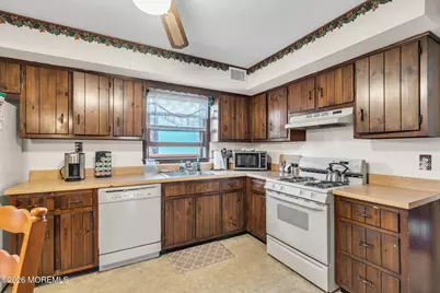 641 Seventh Avenue, Toms River Township, NJ 08757 - Photo 17