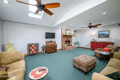 21 Jefferson Court, Freehold, NJ 07728 - Photo 17
