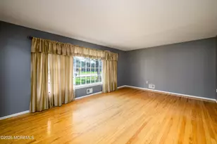 821 Middletown-Lincroft Rd, Middletown, NJ 07748 - Photo 23