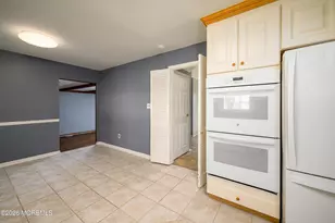 821 Middletown-Lincroft Rd, Middletown, NJ 07748 - Photo 17