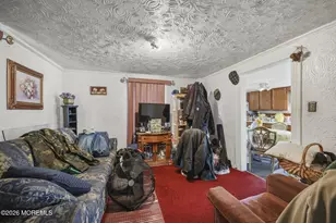 93 Center St, Freehold, NJ 07728 - Photo 9