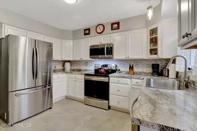 1 Salem Drive #B, Whiting, NJ 08759 - Photo 7