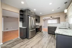 233 Cloverdale Dr, Lakewood, NJ 08701 - Photo 23
