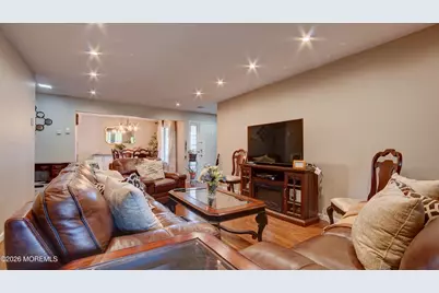 371A Duranta Plz Plaza, Monroe Township, NJ 08831 - Photo 13