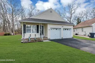 1428 Petunia Way S, Toms River Township, NJ 08755 - Photo 3